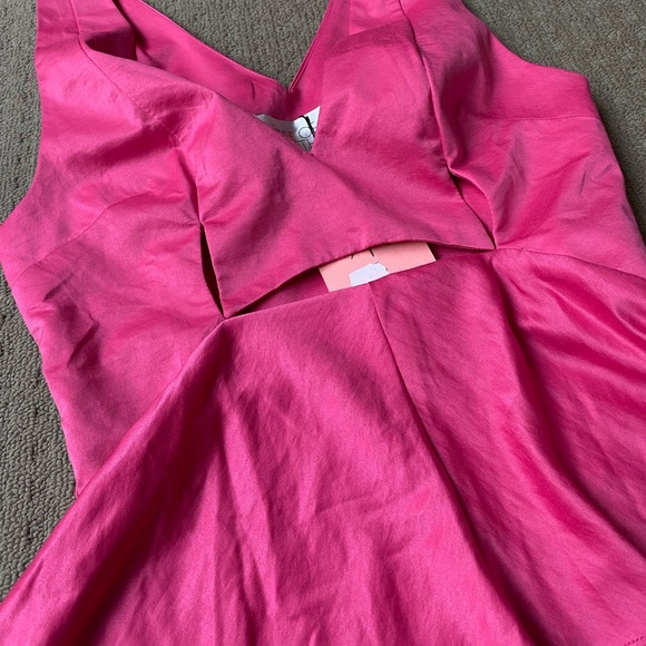 Three of something pink sleeveless blouse size AU6 - Picture 6 of 11